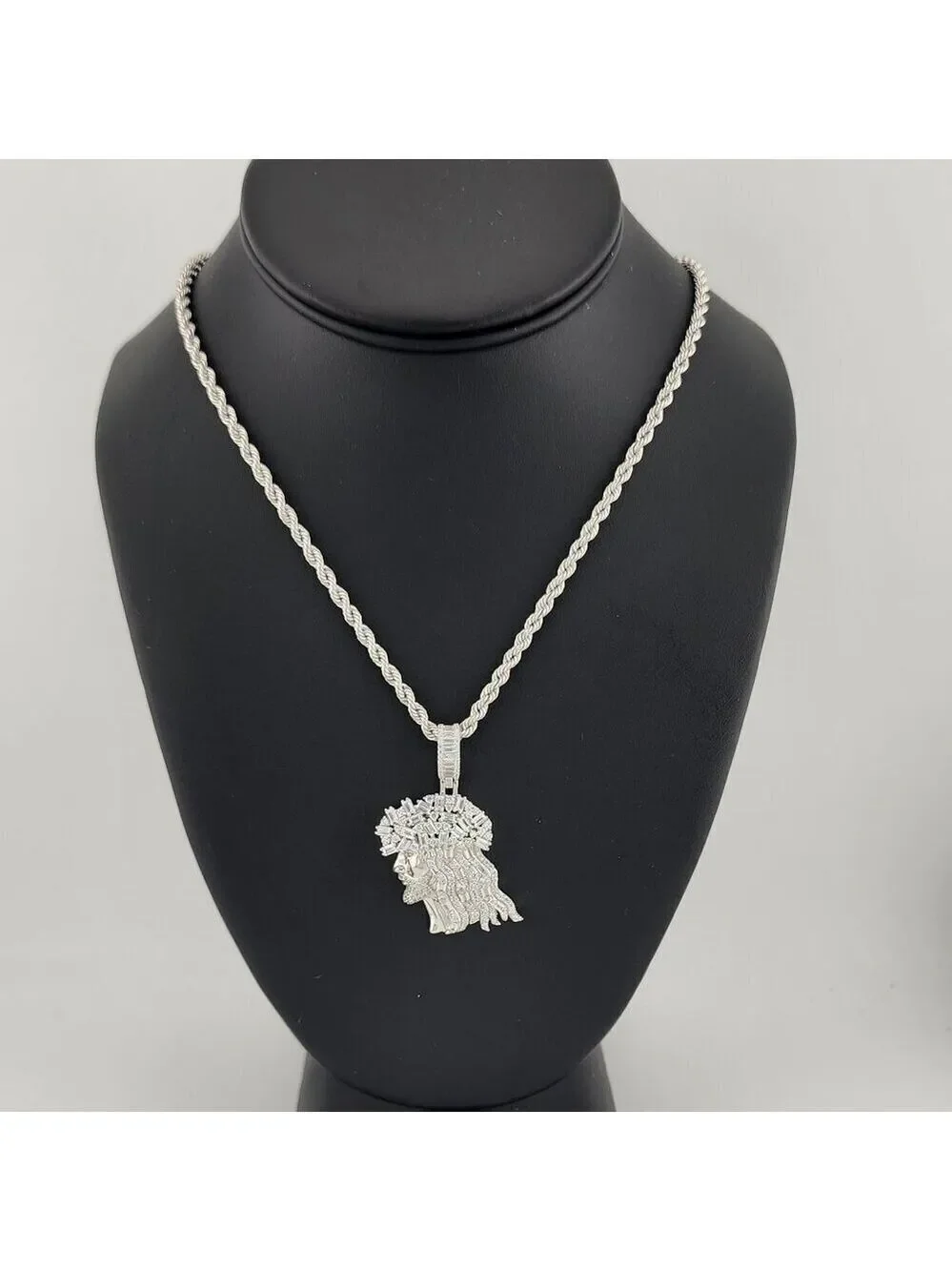 Brand New Sterling Silver 925 Jesus Side Face Necklace